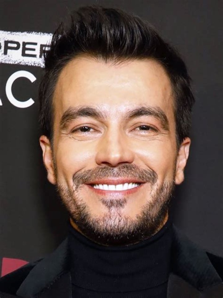 Luciano D'Alessandro biografía, edad, altura, esposo, net worth, familia