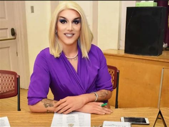 Maebe A. Girl Biography, Age, Height, Husband, Net Worth, Family