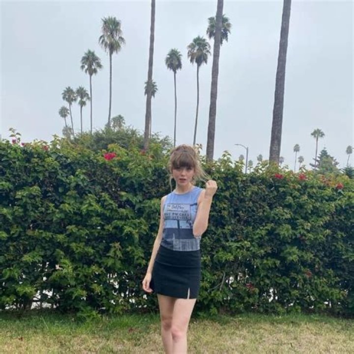 Maisie Peters Biography, Age, Height, Husband, Net Worth, Family