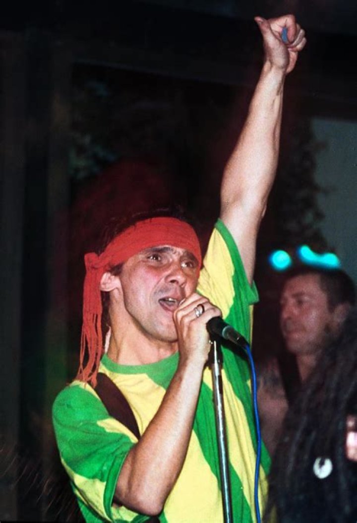 Manu Chao Biography, Age, Height, Wife, Net Worth, Family
