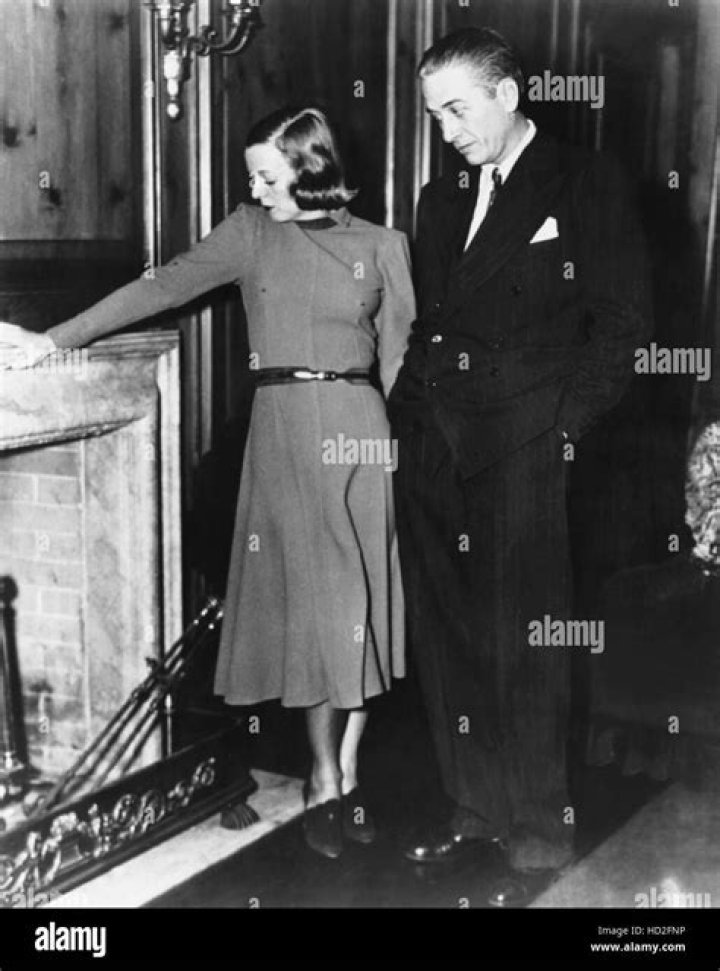 Margaret Sullavan Biography, Age, Height, Husband, Net Worth, Family
