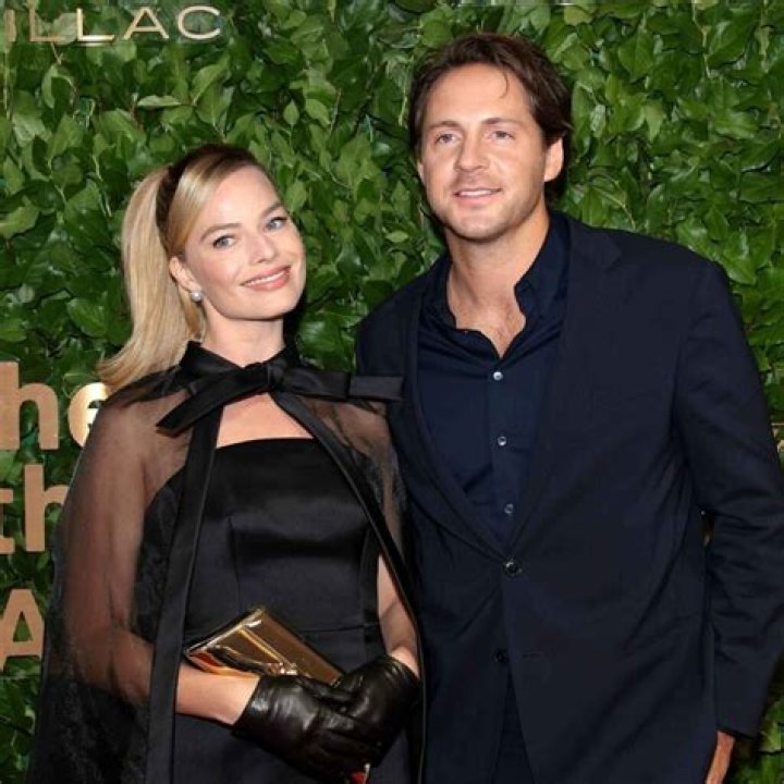 Margot Robbie Biography, Age, Height, Husband, Net Worth, Family