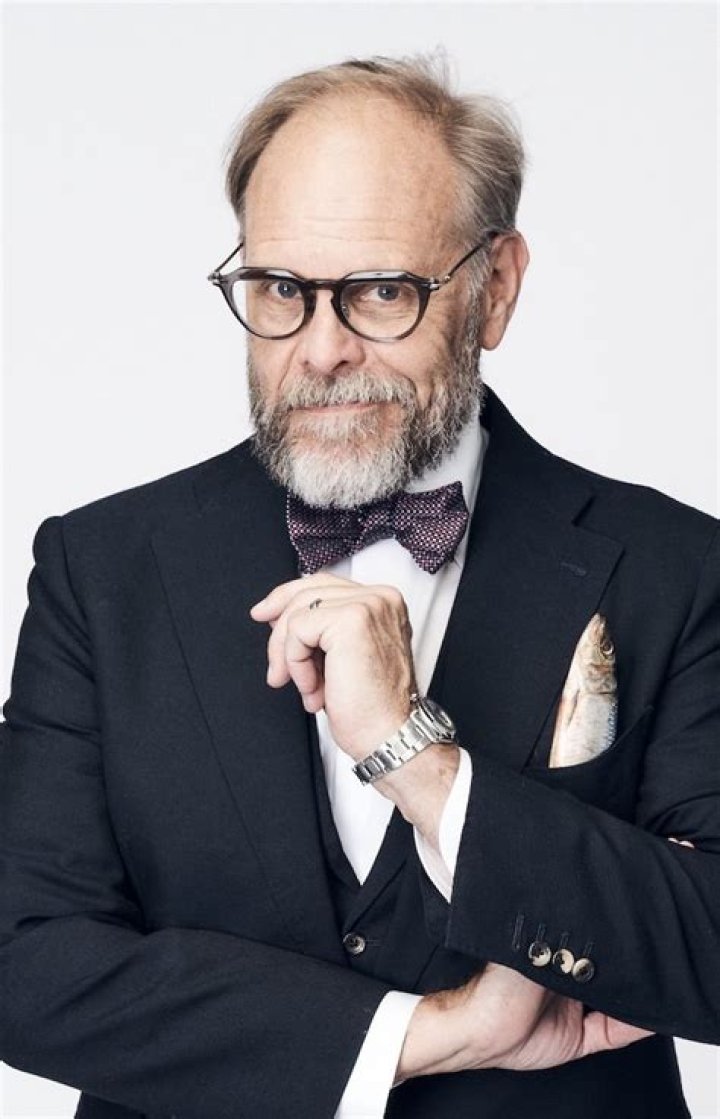 Mark Alton Brown Biography, Age, Height, Wife, Net Worth, Family