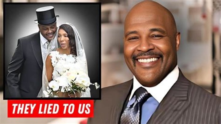 Marvin Winans Biography, Age, Height, Wife, Net Worth, Family