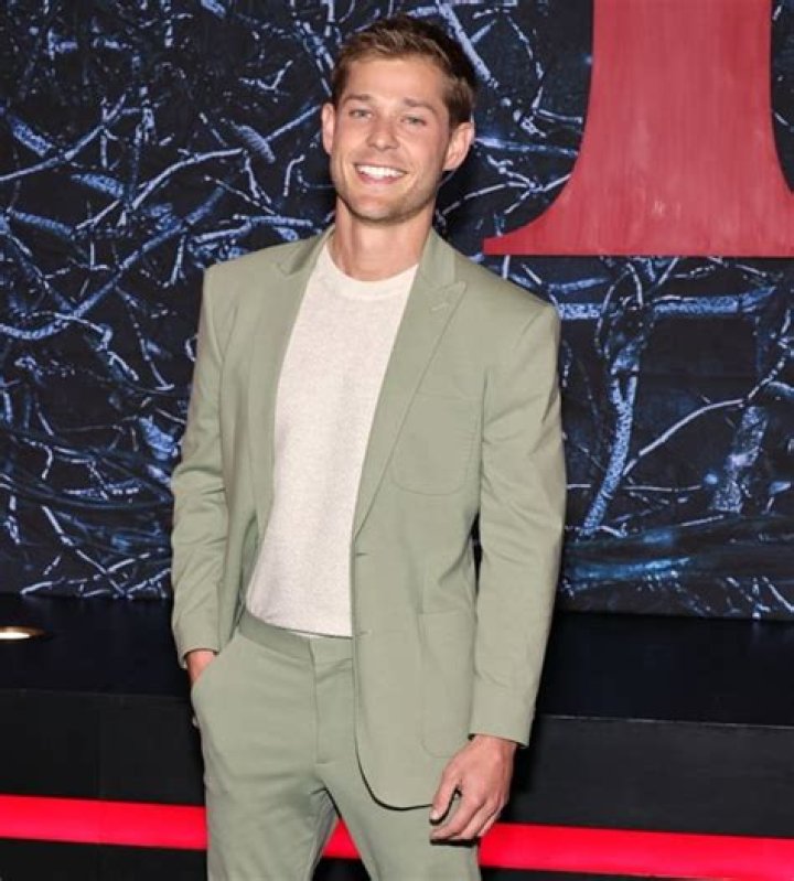 Mason Dye Biography, Age, Height, Wife, Net Worth, Family