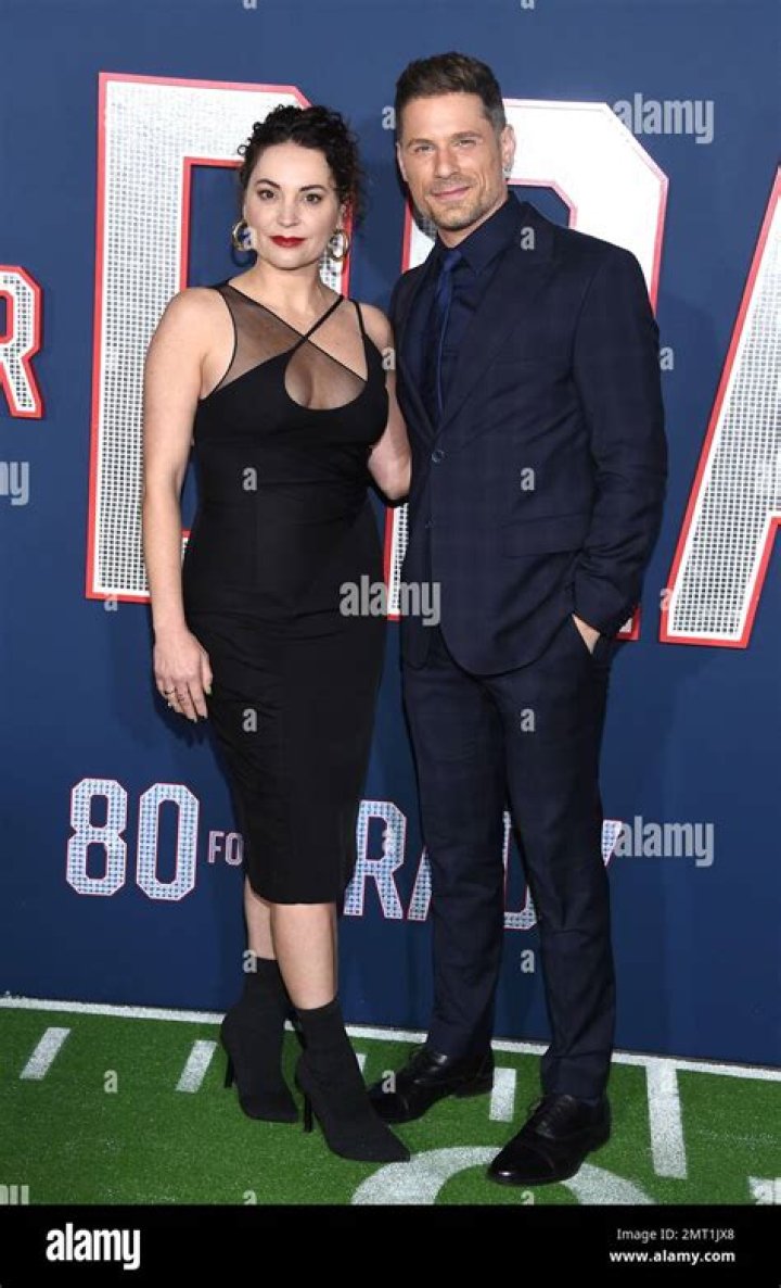 Matt Lauria Biography, Age, Height, Wife, Net Worth, Family