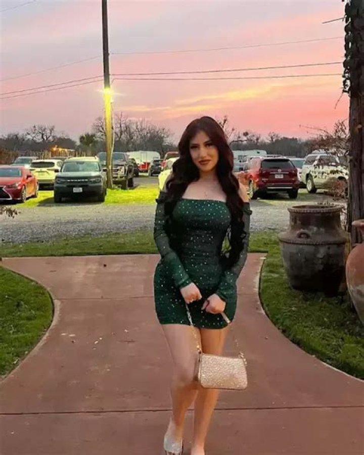 Meche Barba Biography, Age, Height, Husband, Net Worth, Family