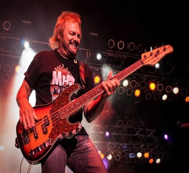 Michael Anthony Biography, Age, Height, Wife, Net Worth, Family