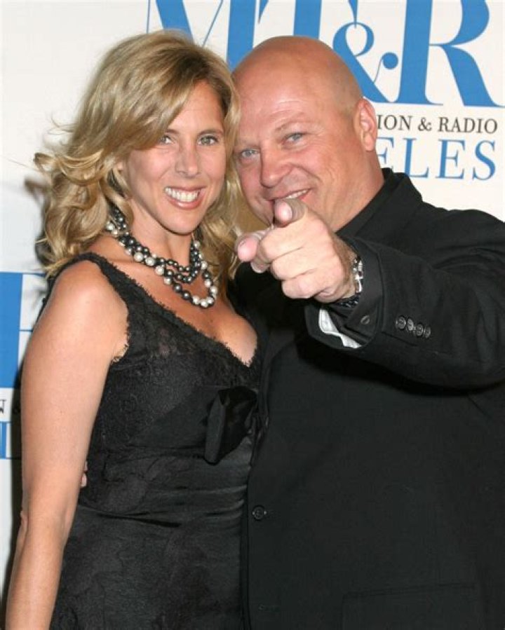 Michael Chiklis Biography, Age, Height, Wife, Net Worth, Family