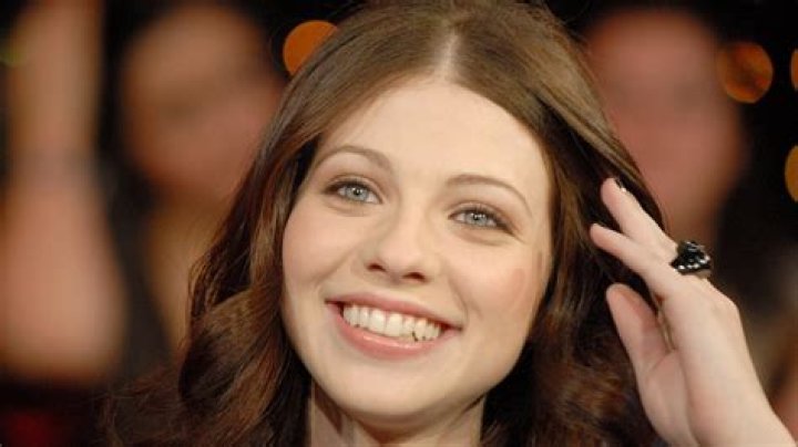 Michelle Trachtenberg Biography, Age, Height, Husband, Net Worth, Family