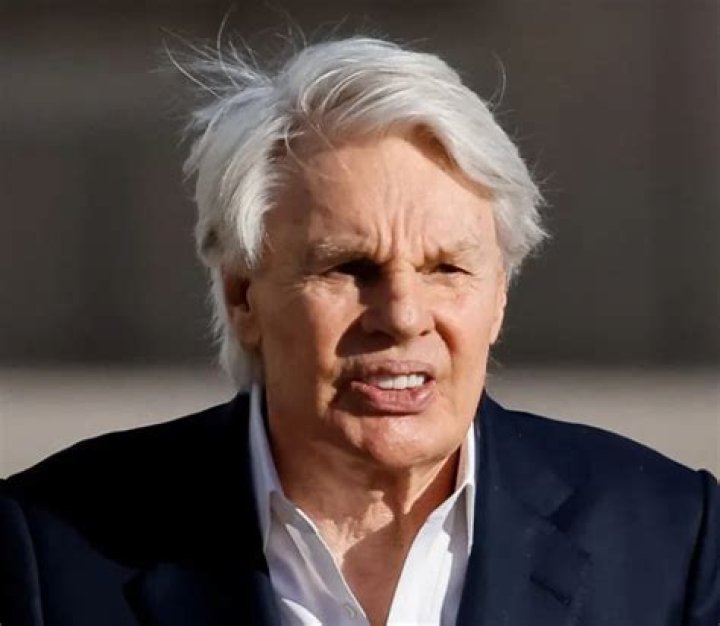 Mike Jeffries Biography, Age, Height, Wife, Net Worth, Family