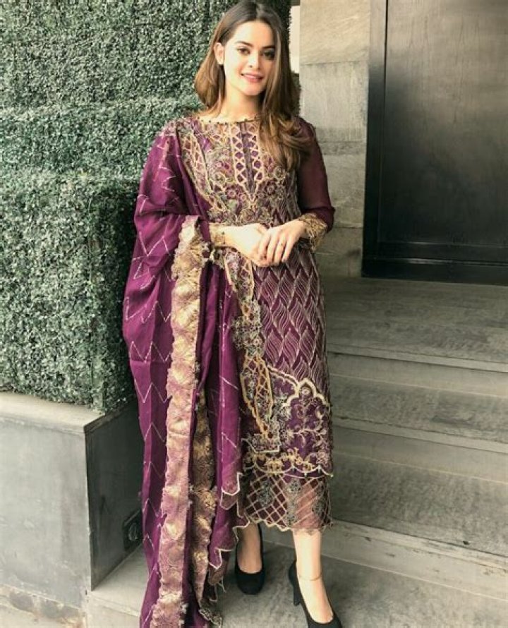 Minal Khan Biography, Age, Height, Husband, Net Worth, Family