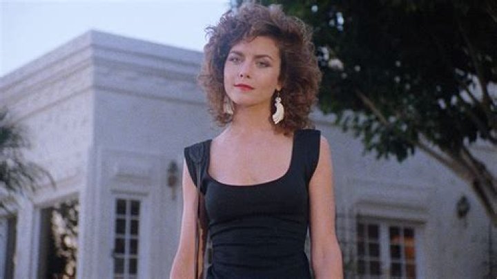 Mitzi Kapture Biography, Age, Height, Husband, Net Worth, Family