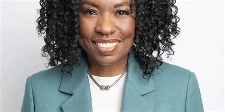 Mitzie Hunter Biography, Age, Height, Husband, Net Worth, Family