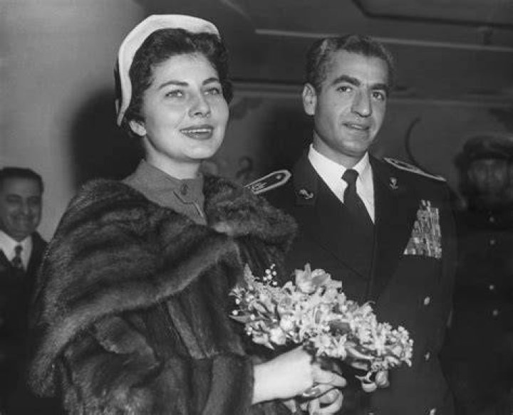 Mohammad Reza Pahlavi Biography, Age, Height, Wife, Net Worth, Family