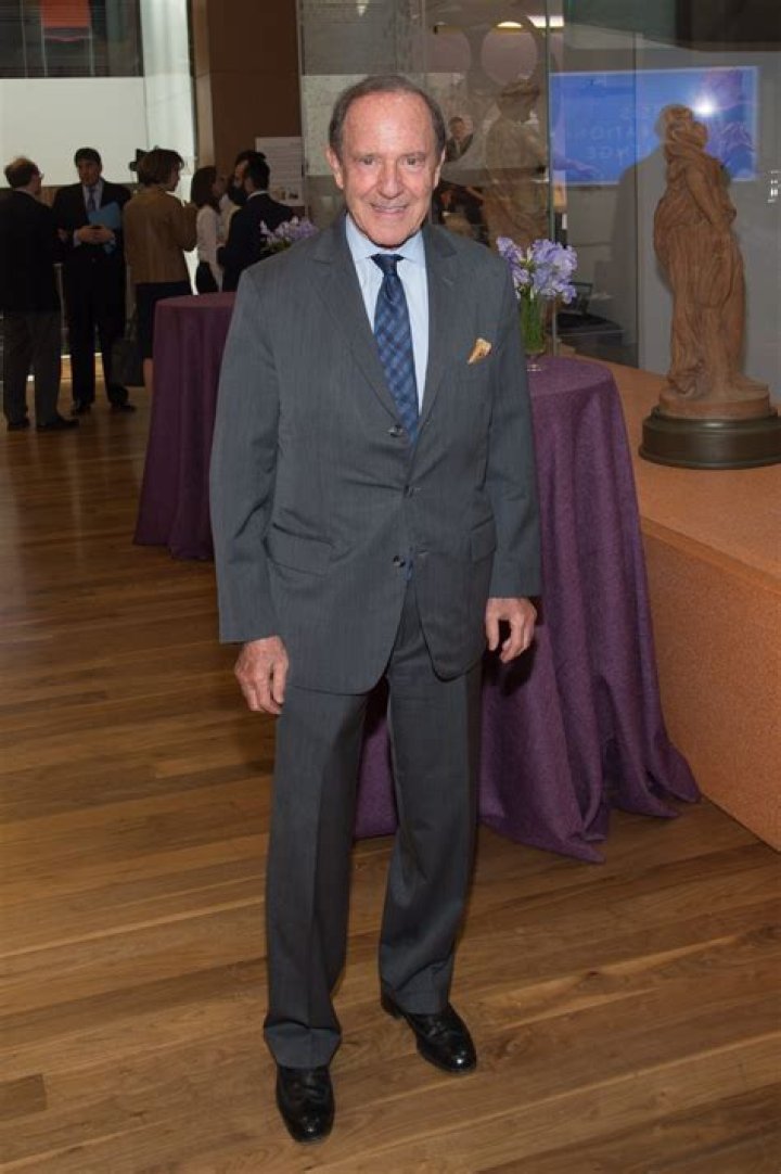 Mort Zuckerman Biography, Age, Height, Wife, Net Worth, Family