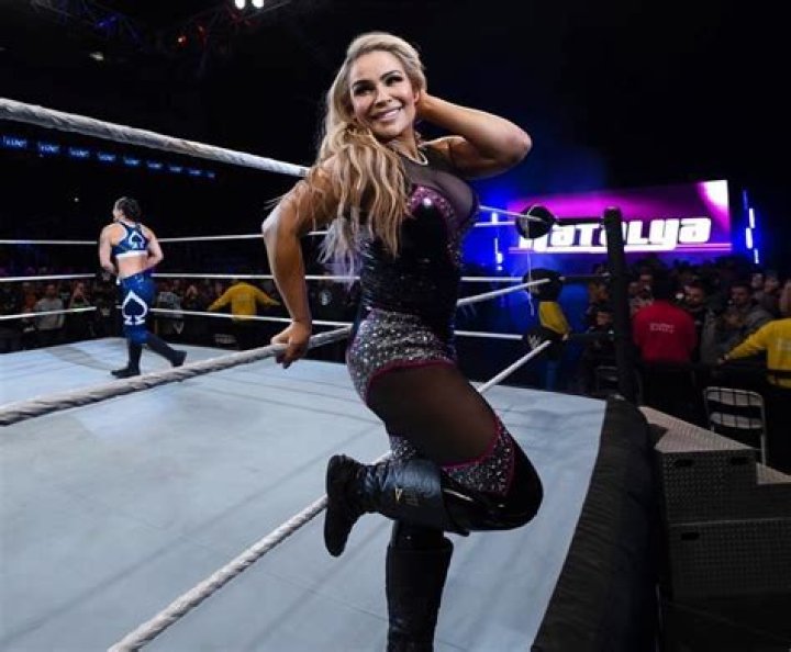 Natalya Neidhart Biography, Age, Height, Husband, Net Worth, Family