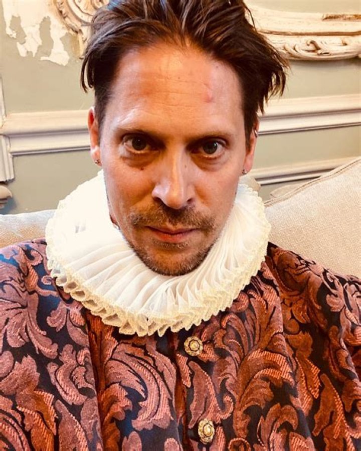 Neil Newbon Biography, Age, Height, Wife, Net Worth, Family