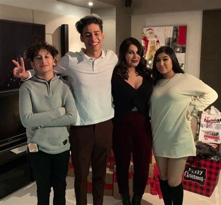 Nick Davila Biography, Age, Height, Wife, Net Worth, Family