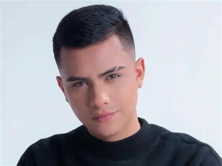 Nico Hernandez biografía, edad, altura, esposo, net worth, familia