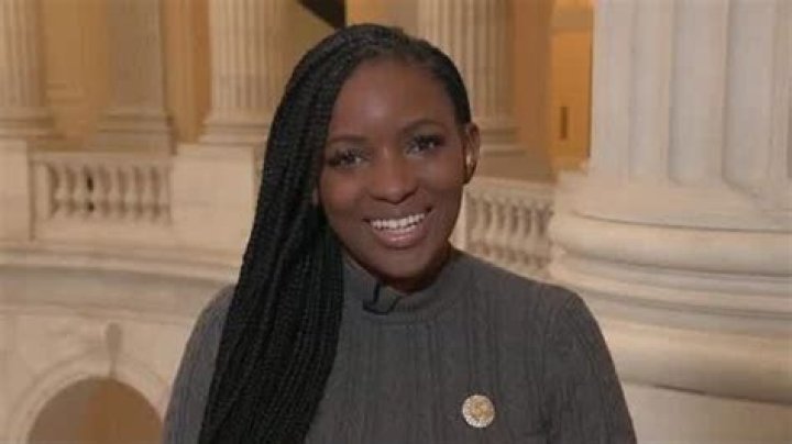 Nija Charles Biography, Age, Height, Husband, Net Worth, Family
