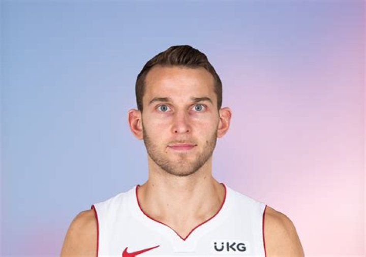 Nik Stauskas biografía, edad, altura, esposo, net worth, familia