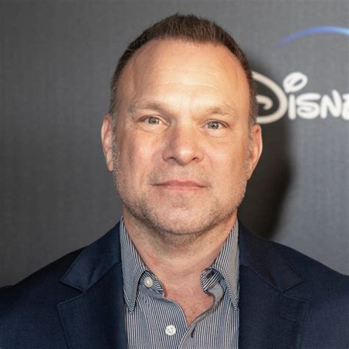 Norbert Leo Butz Biography, Age, Height, Wife, Net Worth, Family
