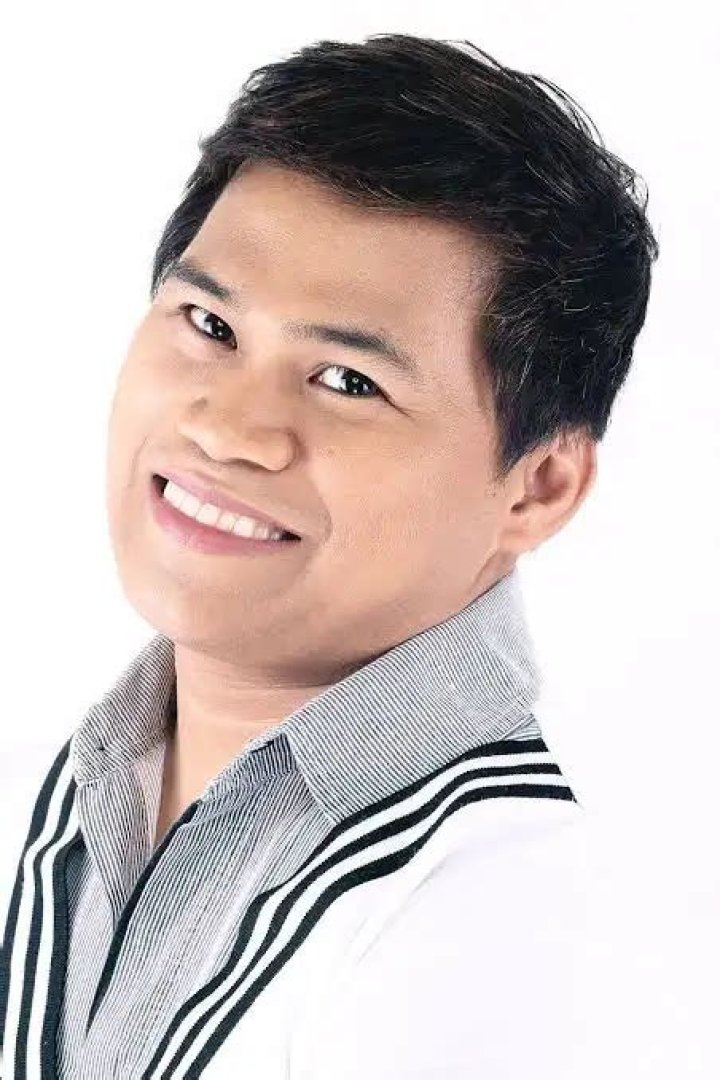 Ogie Diaz Biography, Age, Height, Wife, Net Worth, Family