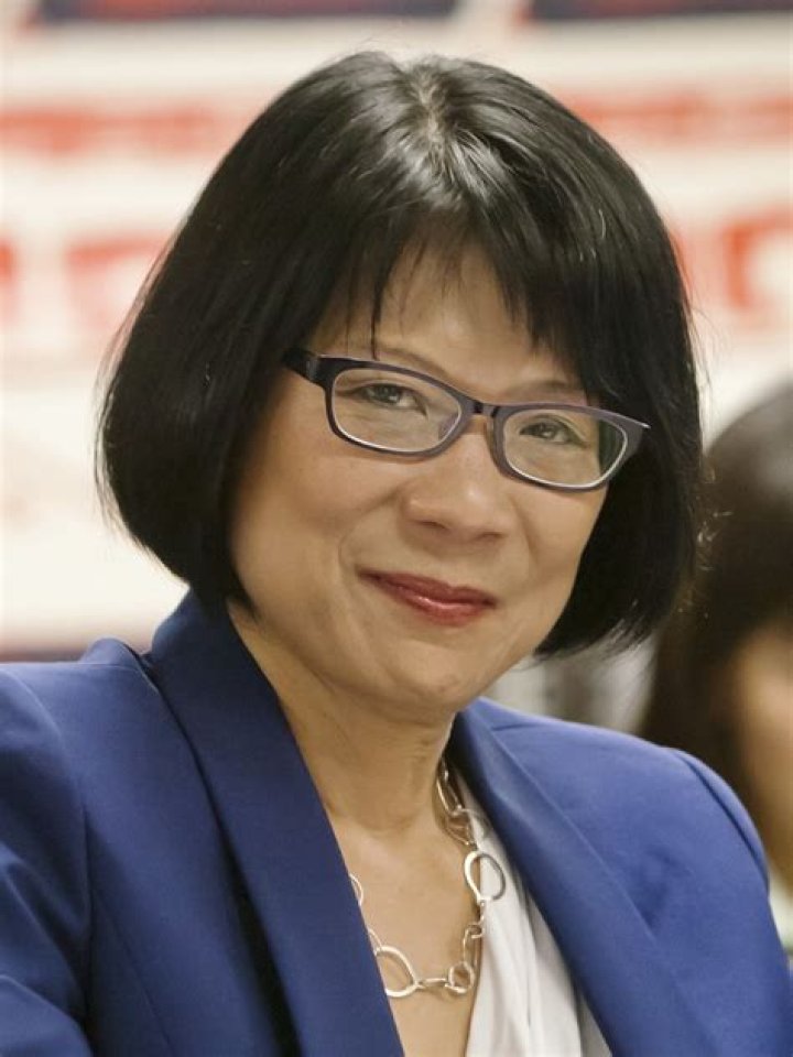 Olivia Chow Biography, Age, Height, Husband, Net Worth, Family