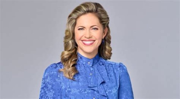 Pascale Hutton Biography, Age, Height, Husband, Net Worth, Family