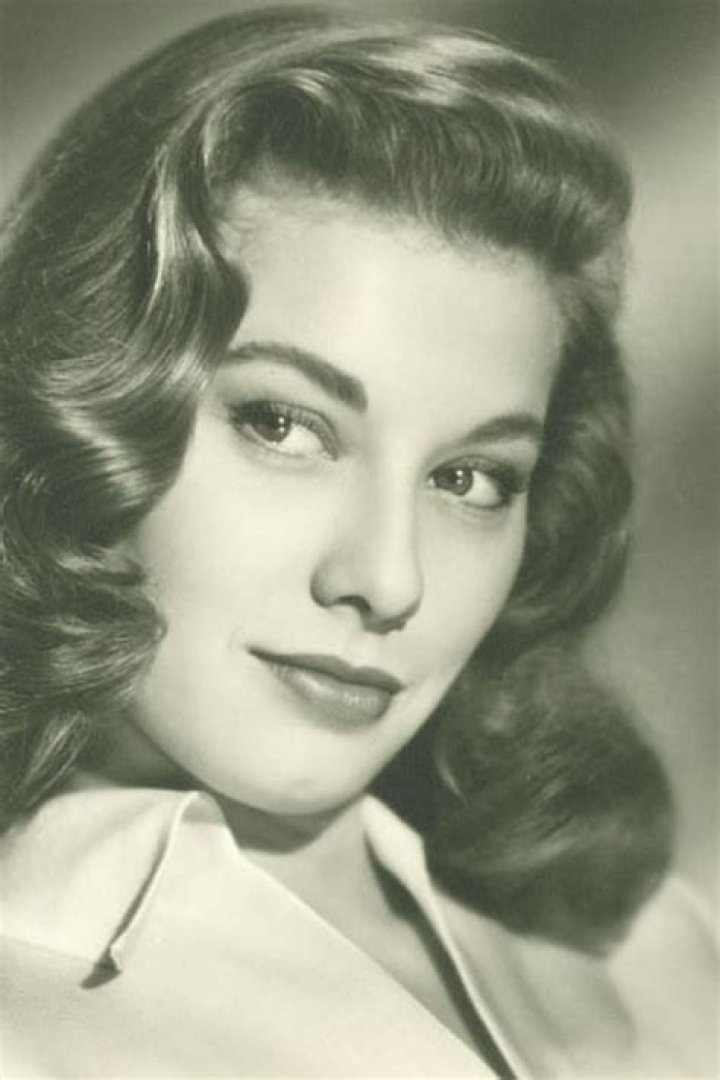 Peggy Dow Biography, Age, Height, Husband, Net Worth, Family