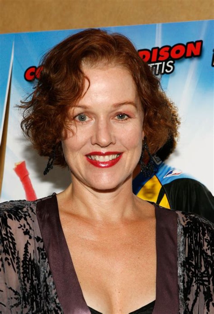 Penelope Ann Miller Biography, Age, Height, Husband, Net Worth, Family