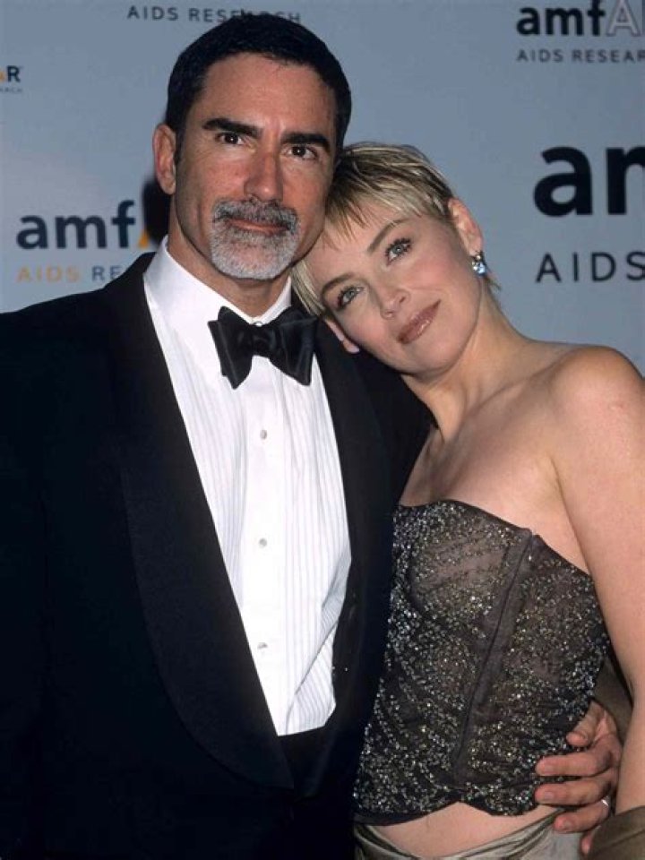 Phil Bronstein biografía, edad, altura, esposo, net worth, familia