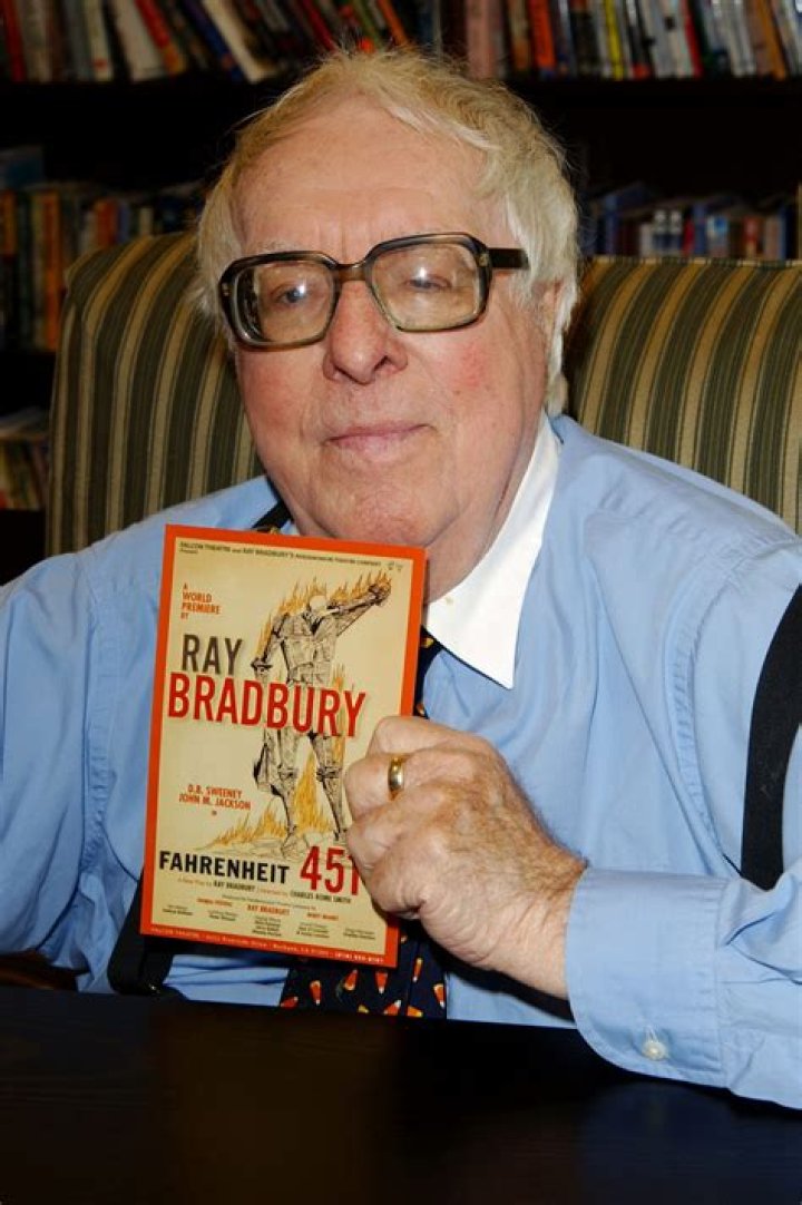 Ray Bradbury Biography, Age, Height, Wife, Net Worth, Family