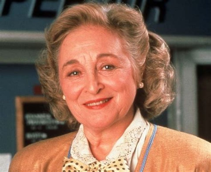 Rebecca Schull Biography, Age, Height, Husband, Net Worth, Family