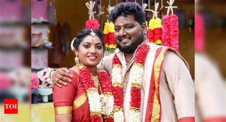 RJ Vigneshkanth Biography, Age, Height, Wife, Net Worth, Family