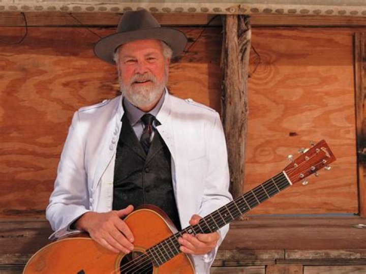 Robert Earl Keen Biography, Age, Height, Wife, Net Worth, Family