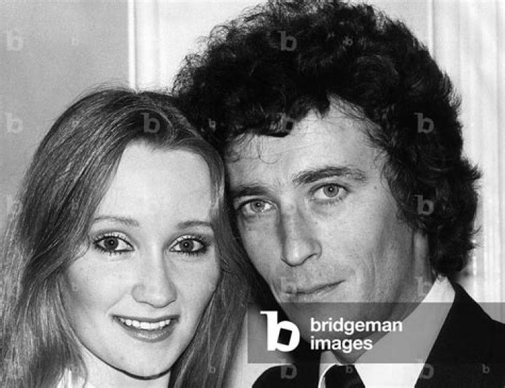 Robert Powell Biography, Age, Height, Wife, Net Worth, Family