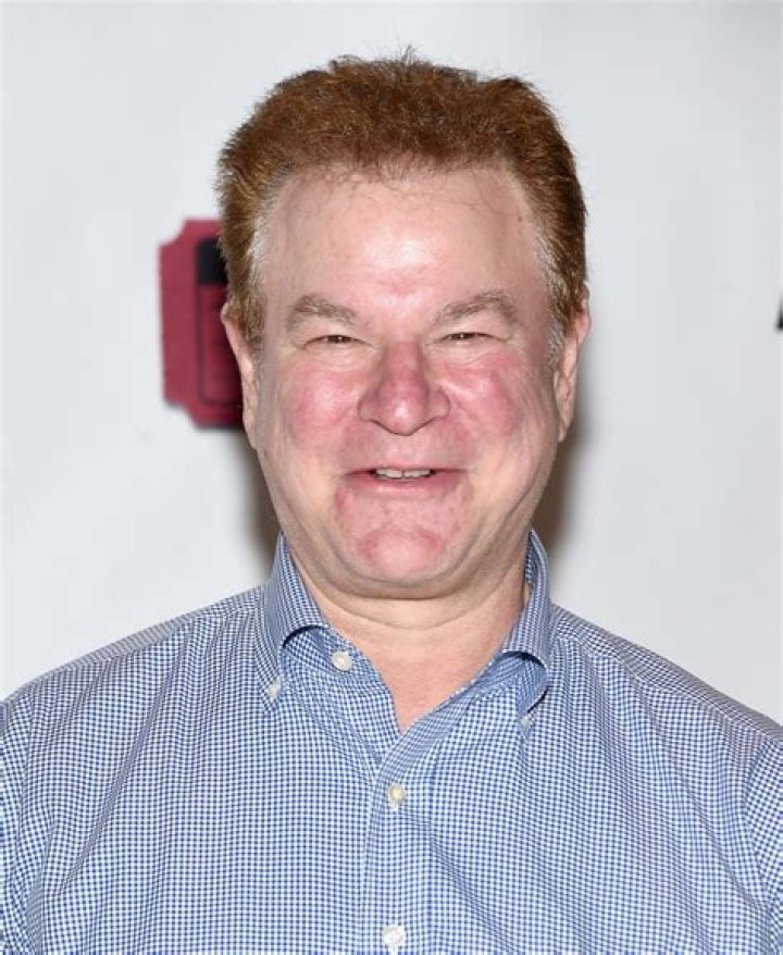 Robert Wuhl Biography, Age, Height, Wife, Net Worth, Family