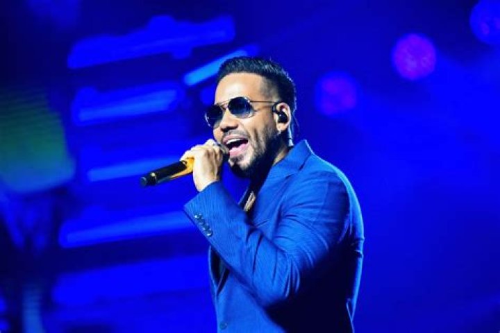 Romeo Santos Biography, Age, Height, Wife, Net Worth, Family