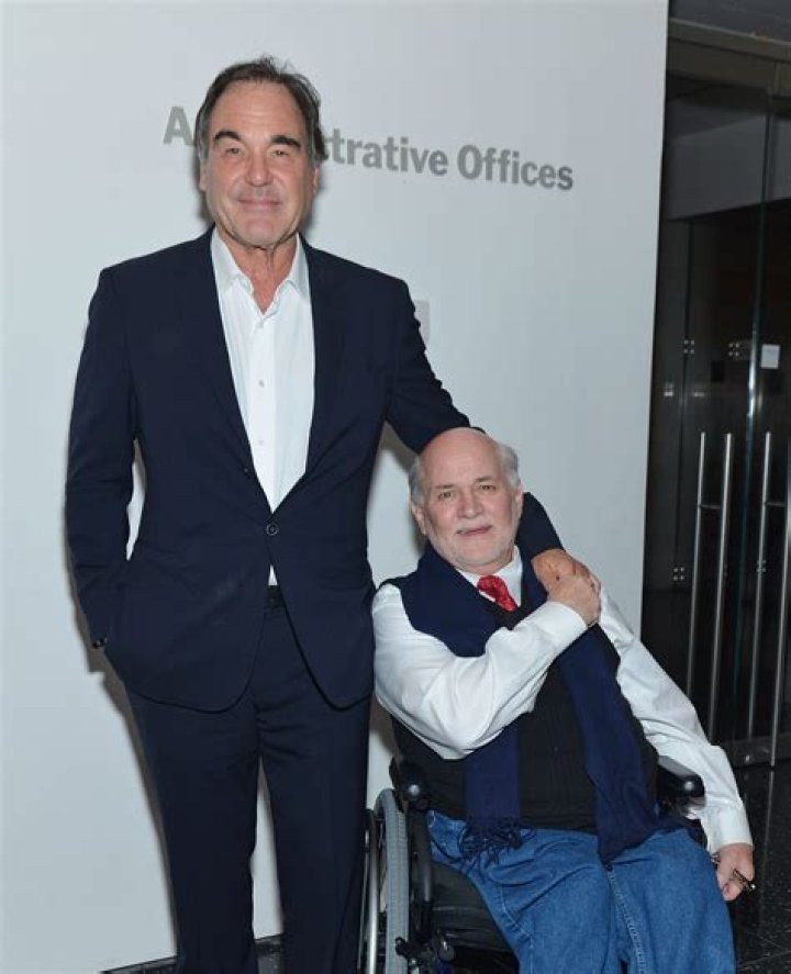 Ron Kovic biografía, edad, altura, esposo, net worth, familia