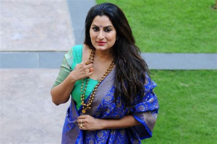 Roopa Iyer Biography, Age, Height, Husband, Net Worth, Family