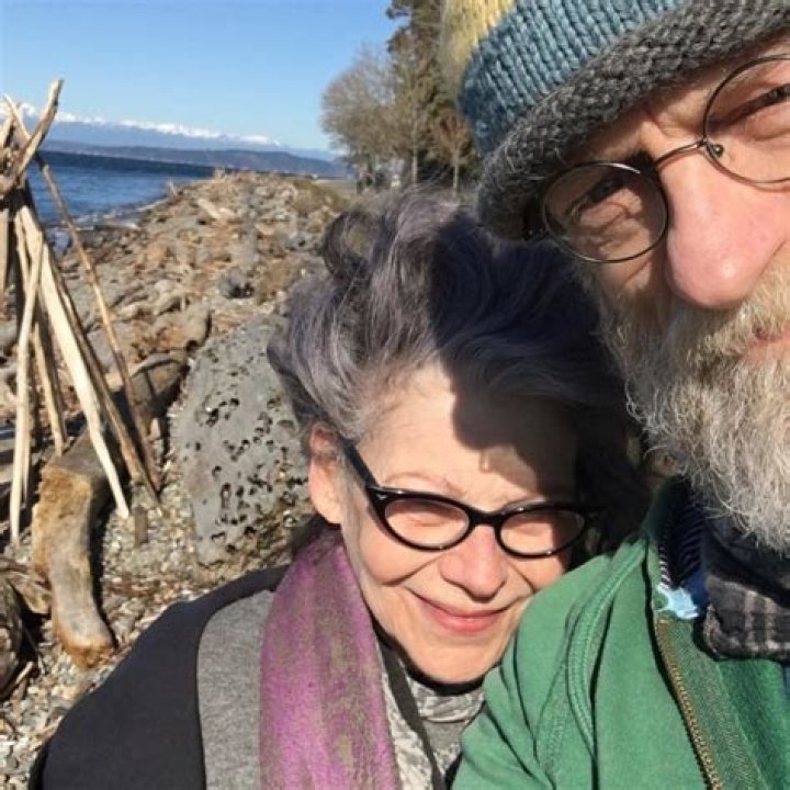Russell Hodgkinson Biography, Age, Height, Wife, Net Worth, Family