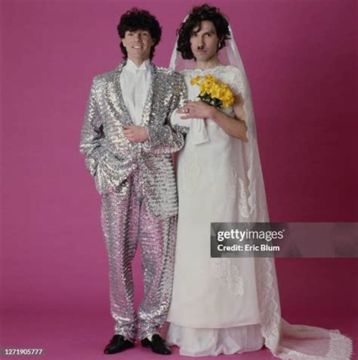 Russell Mael biografía, edad, altura, esposo, net worth, familia