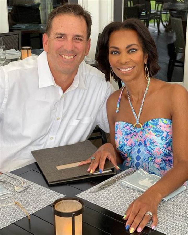 Samantha Harris Biography, Age, Height, Husband, Net Worth, Family