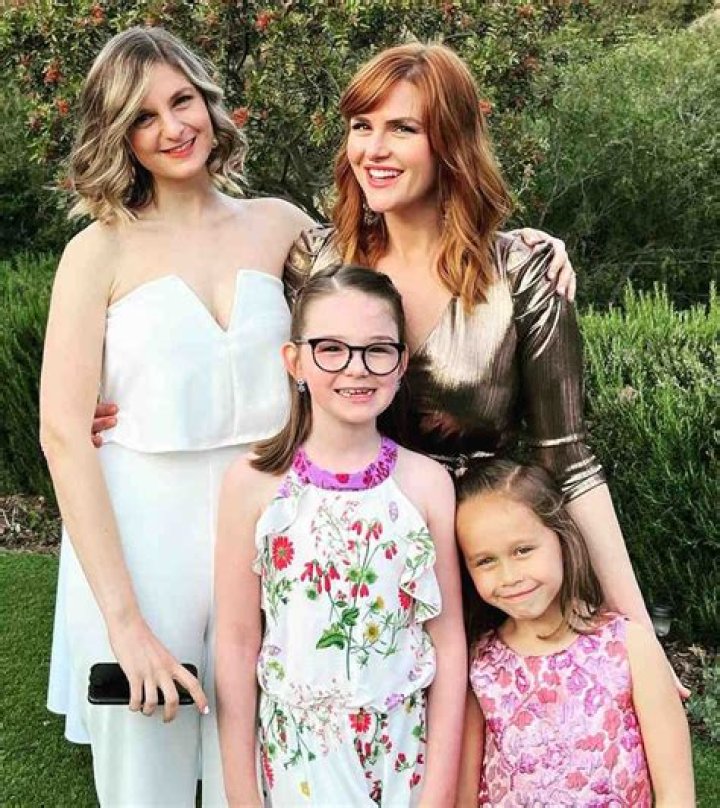 Sara Rue Biography, Age, Height, Husband, Net Worth, Family