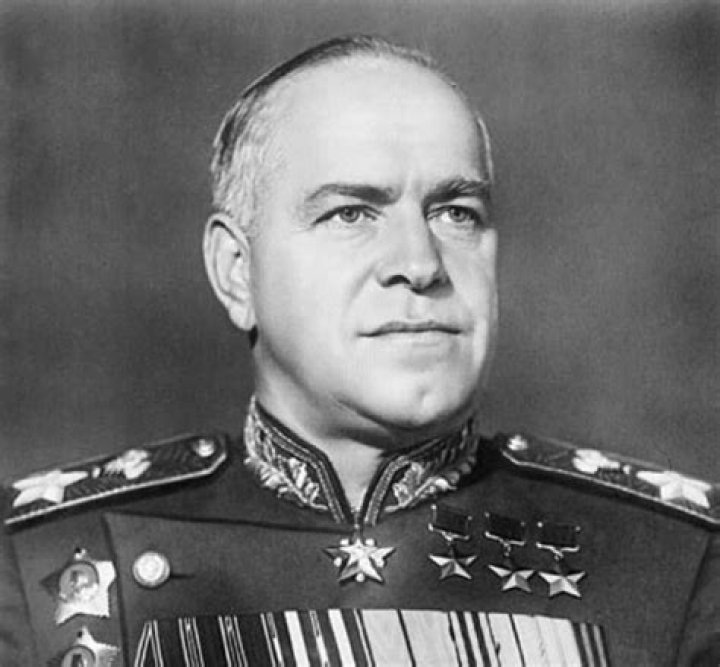 Sergey Zhukov biografía, edad, altura, esposo, net worth, familia