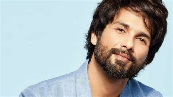 Shahid Kapoor Biography, Age, Height, Wife, Net Worth, Family