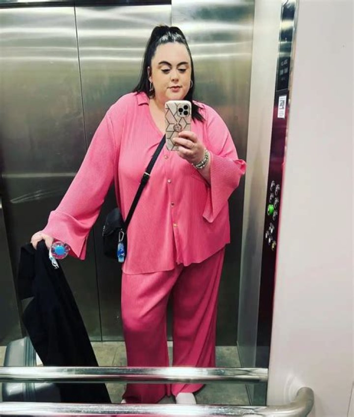Sharon Rooney Biography, Age, Height, Husband, Net Worth, Family