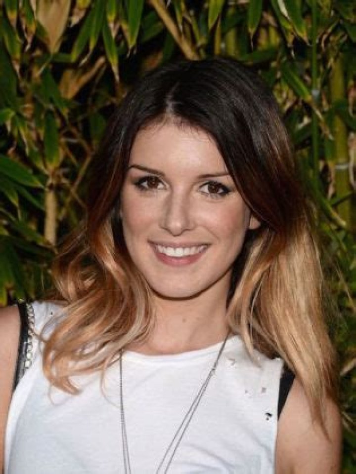Shenae Grimes Biography, Age, Height, Husband, Net Worth, Family